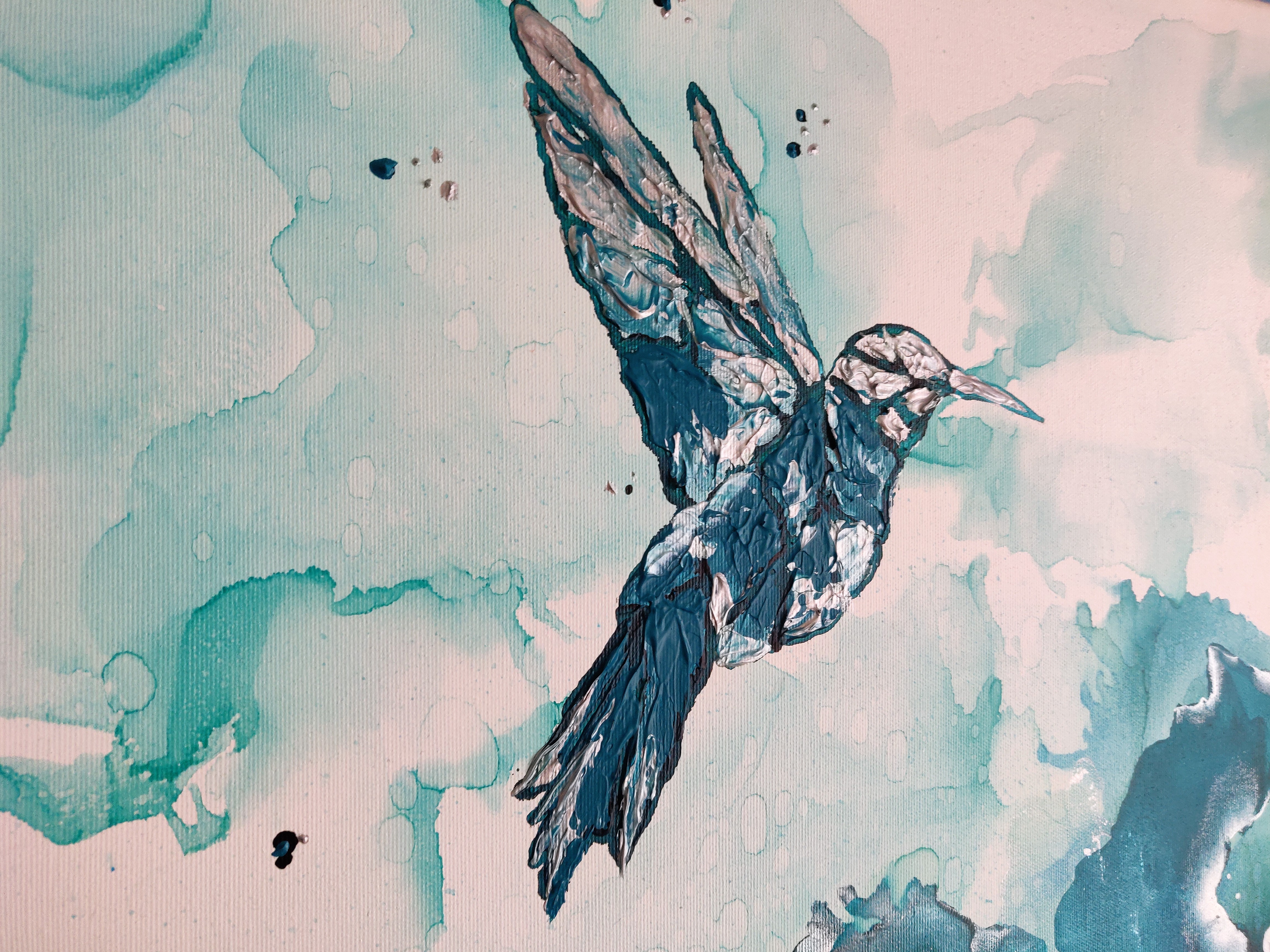 Koliber w turkusowej mgle