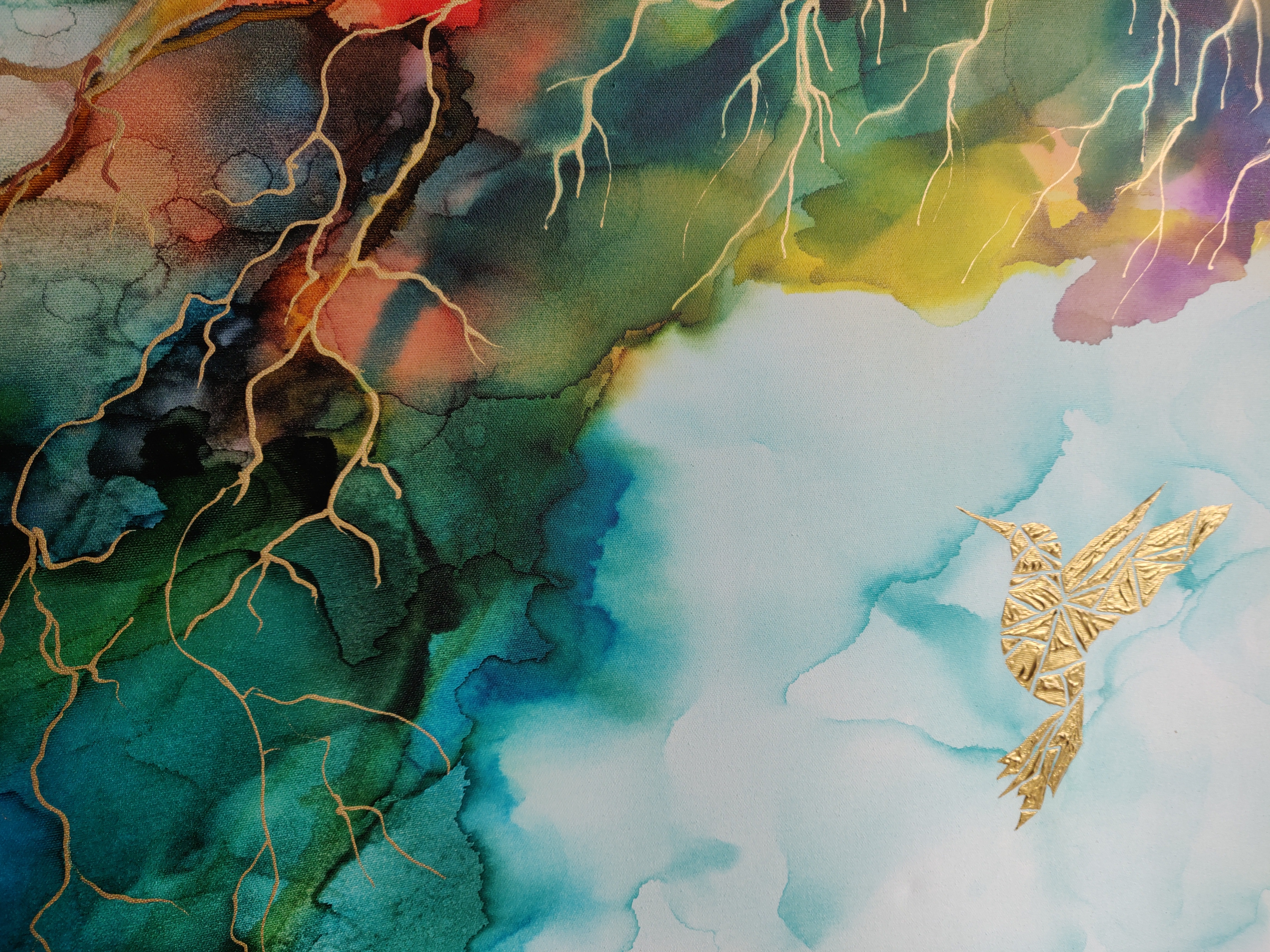 Koliber w winoroślach